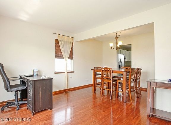 2nd image of 1915 N Nicole Ln