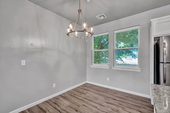 1138 N Blackwelder Ave #3 — Photo 9