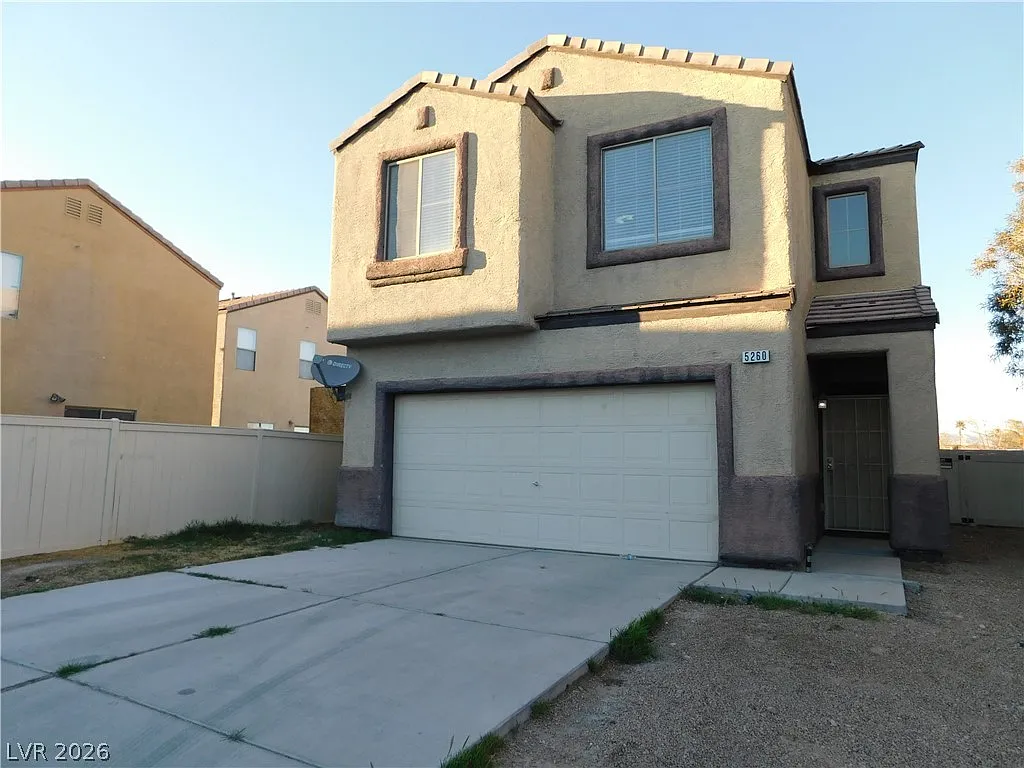 3 bed, 2.5 bath, 1352 sqft, $1,800 — Photo 2