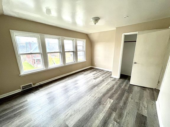 5th image of 427 10th St #3