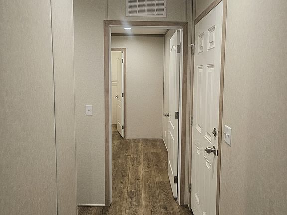 5th image of 464 Apple St