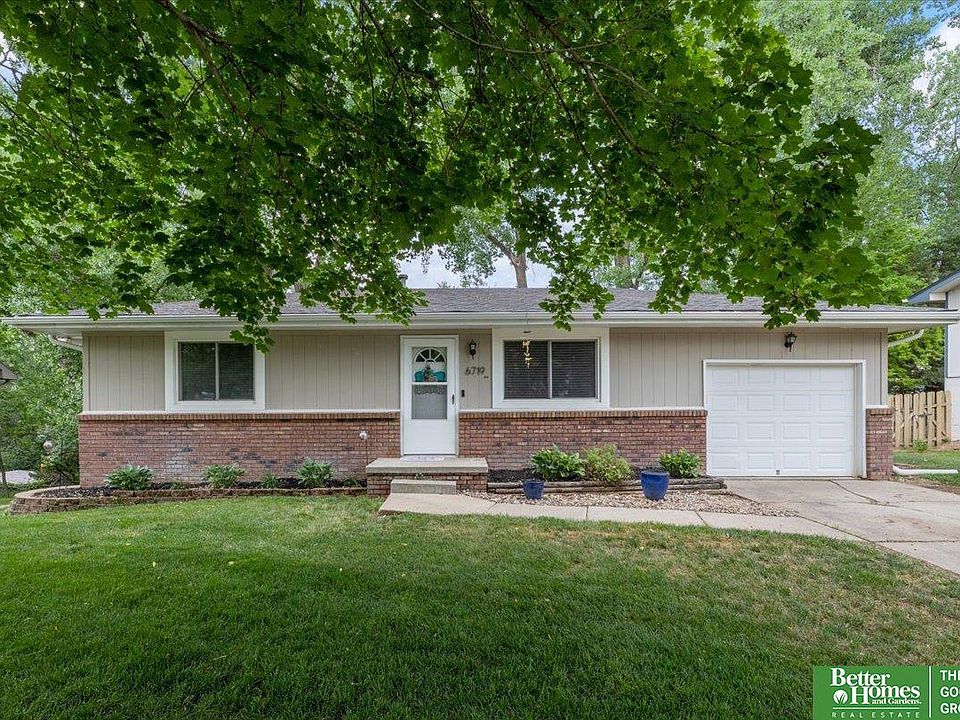 1st image of 6719 S 135th Ave