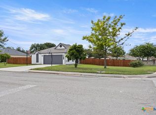 100 Hunter Dr, Kyle, TX 78640