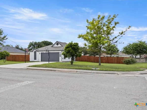 100 Hunter Dr, Kyle, TX 78640