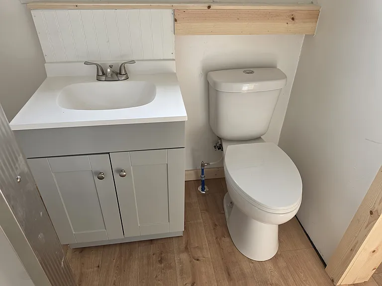 416 N Horsman St #5 — Photo 7