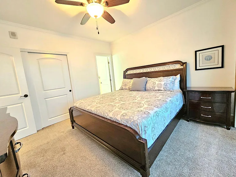 140 Seaview Ct #9 — Photo 7