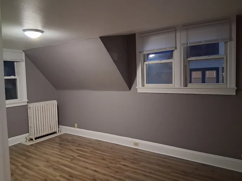 5 bed, 1.0 bath, $1,300 — Photo 4