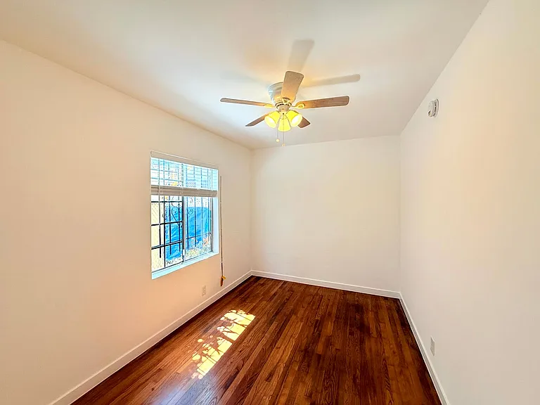 637 E. Rose Avenue — Photo 13