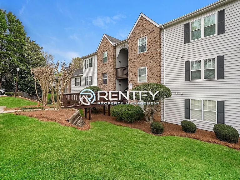 3810 Old Rosebud Ct — Photo 15