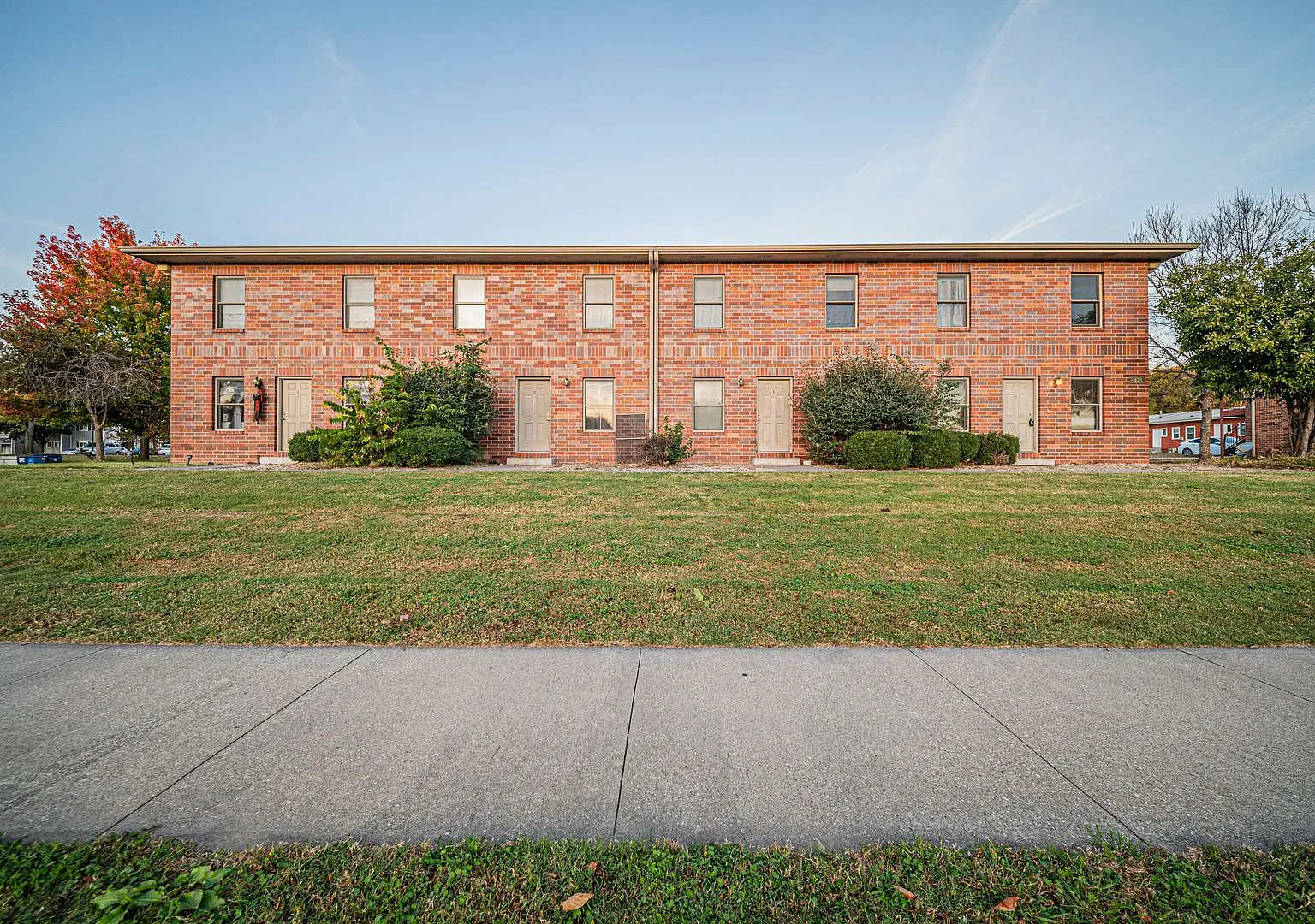 Red Brick Apartments — Photo 1