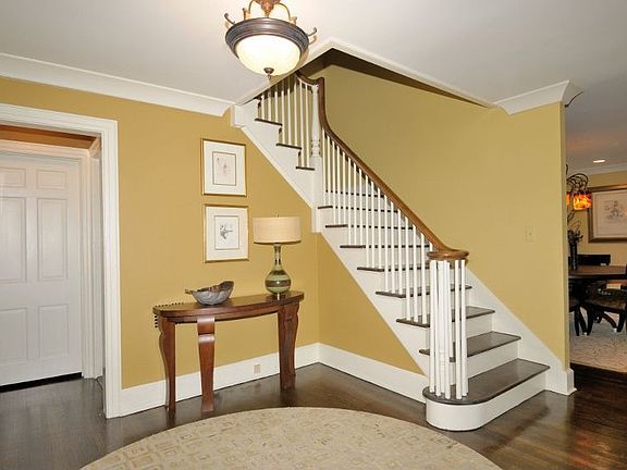 2nd image of 16 Woodhill Dr