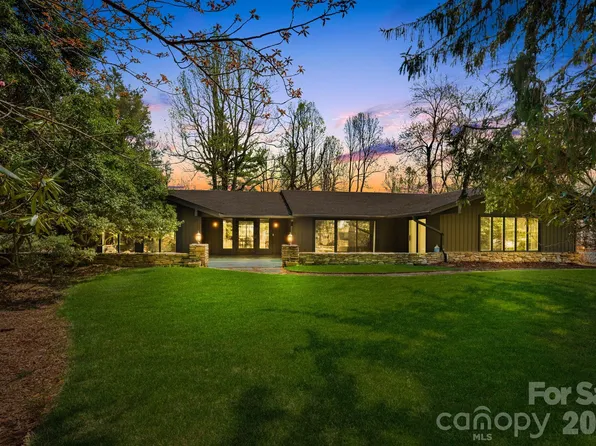 254 Orchard Cir, Laurel Park, NC 28739