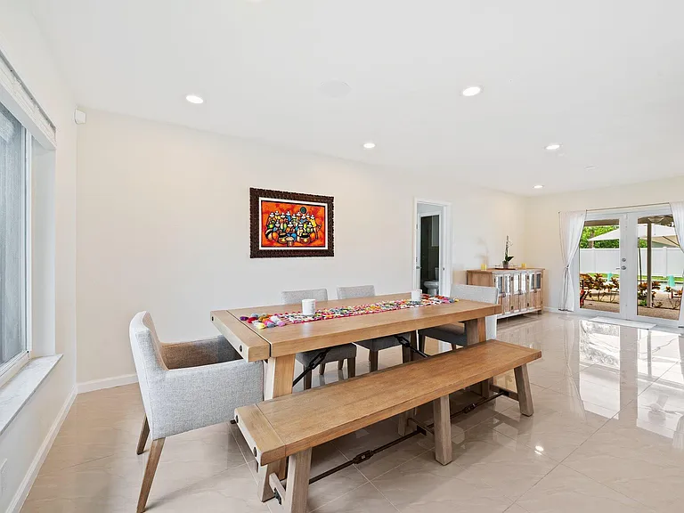 6101 SW 9th St — Photo 14