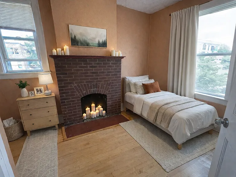 Brownstone — Photo 31