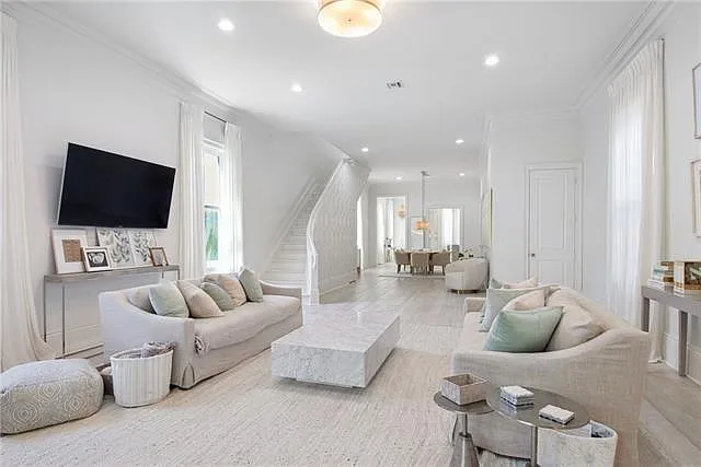 249 Walnut St — Photo 9