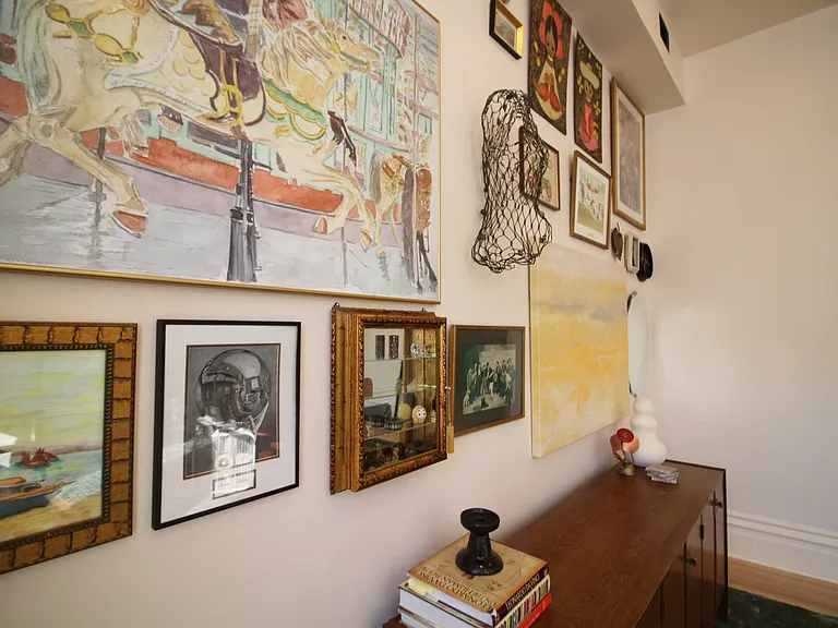 1819 Sarah St — Photo 10