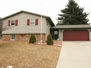 2741 Berken Ct, Green Bay, WI 54304