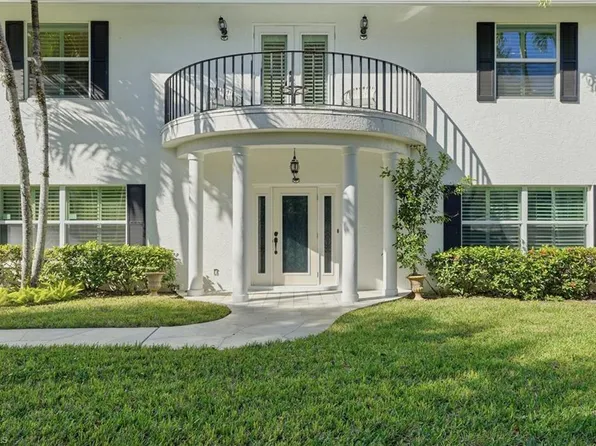 7395 Stonegate DR, NAPLES, FL 34109