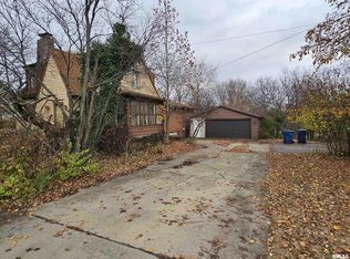 1604 Salem Rd, Mount Vernon, IL 62864