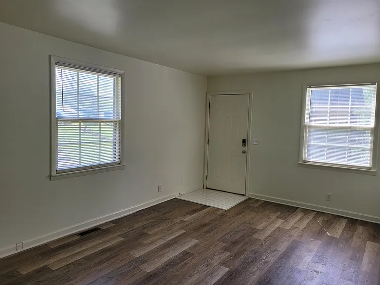 2302 Dalebrook Ct — Photo 8
