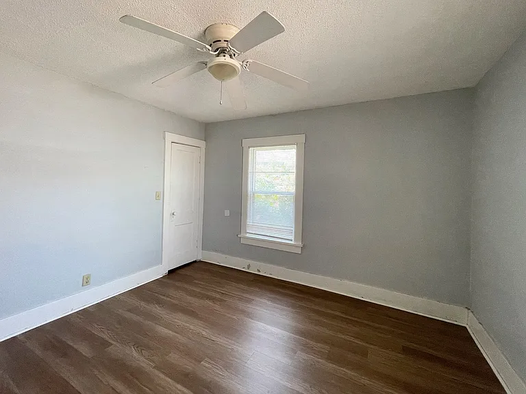 1631 E 4th Ave — Photo 5