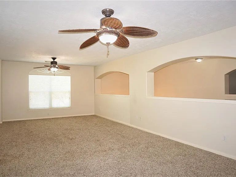8123 Buffalo Springs Ct — Photo 20