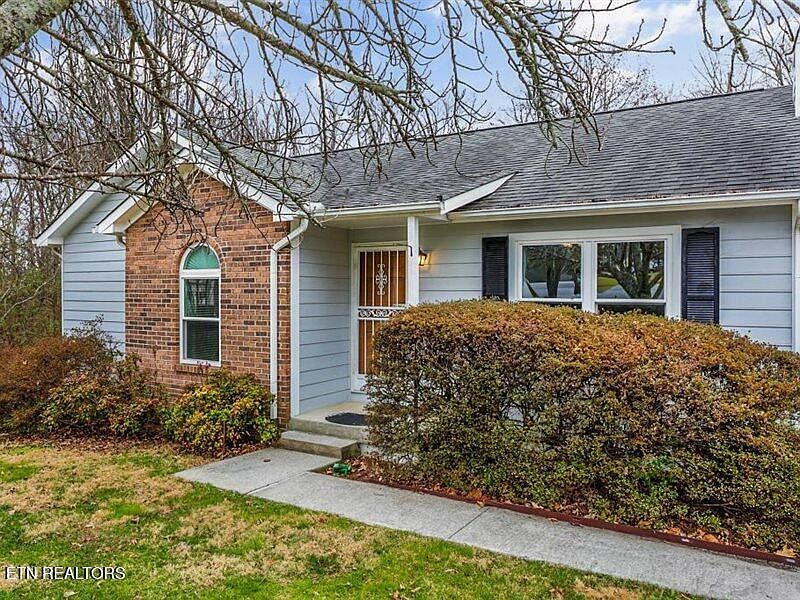 1st image of 6120 Waterbury Ln
