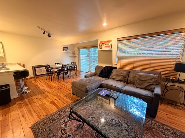 814 W Bleeker St APT B3