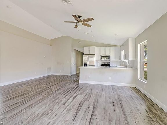 4th image of 851 102nd Ave N
