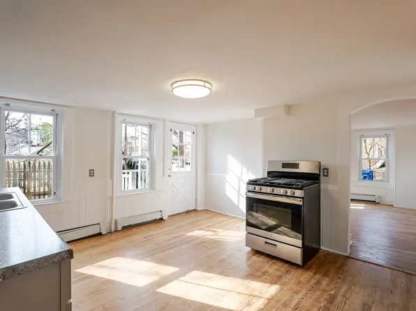 3 Lion St APT B, East Greenwich, RI 02818