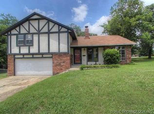 117 W 31st Pl, Sand Springs, OK 74063
