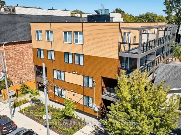 45 Connaught Ave #404, Toronto, ON M4L 2V8