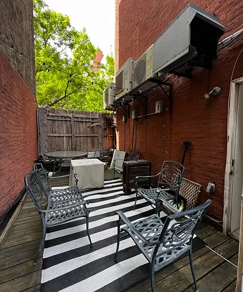 671 Union St #2R — Photo 1