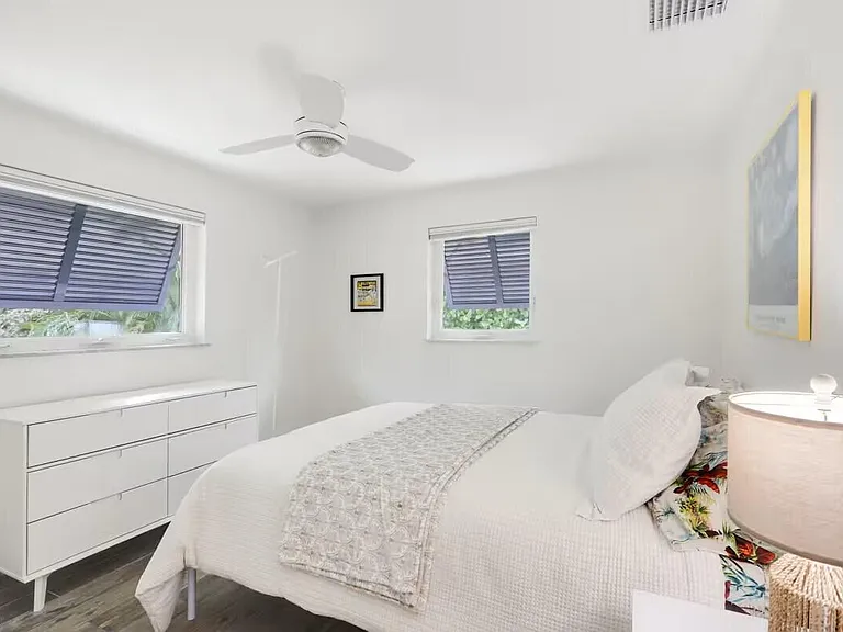 1519 Treemont Ave — Photo 12