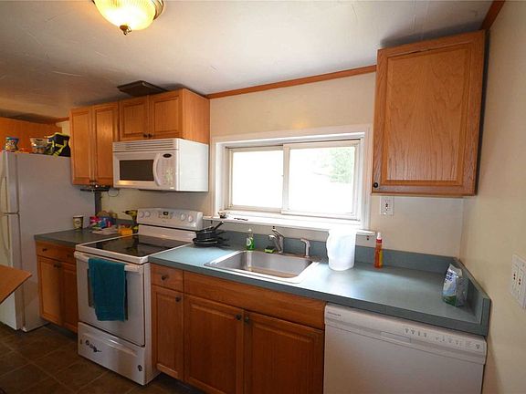 4th image of 144 Maywood Dr
