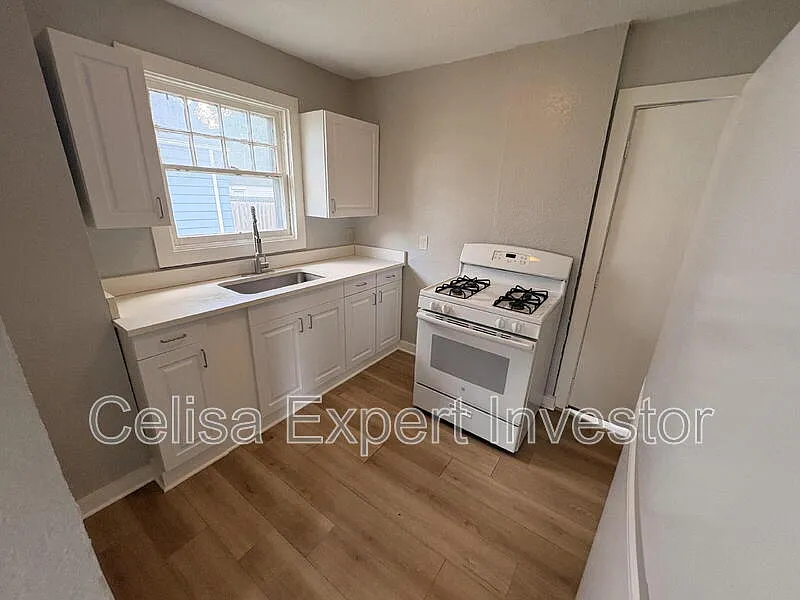 3 bed, 1.0 bath, 1196 sqft, $1,275 — Photo 4