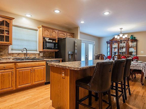 Amish Oak Cabinets