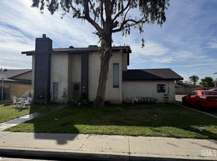 4605 Country Place Ln, Bakersfield, CA 93313