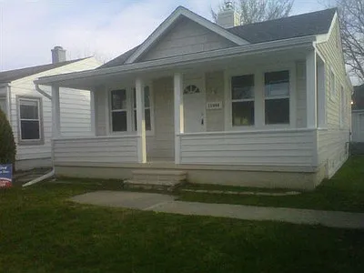 11044 Maxwell Ave photo 1
