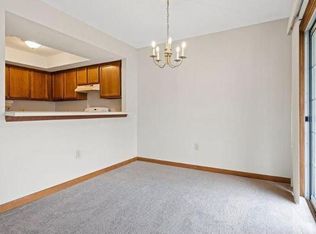 4 Spring Meadow Rd, South Windsor, CT 06074