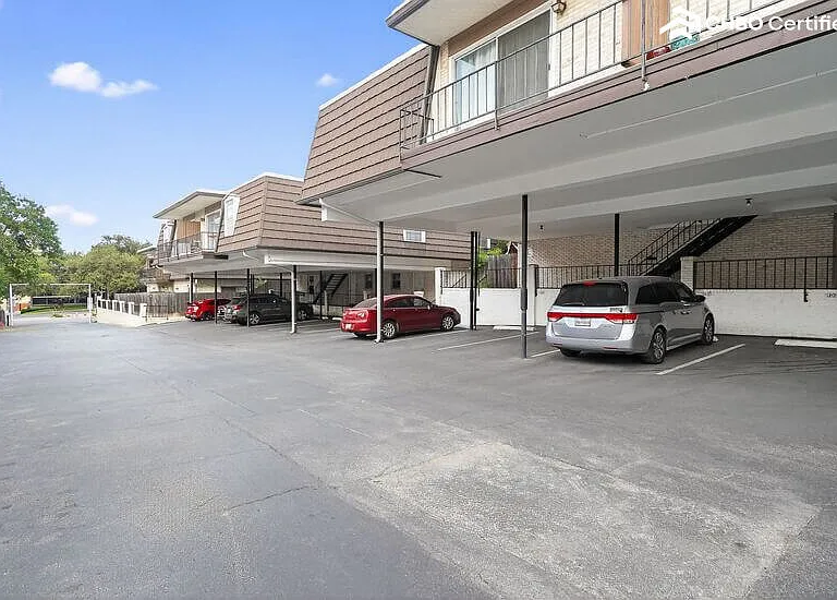 Parking in complex