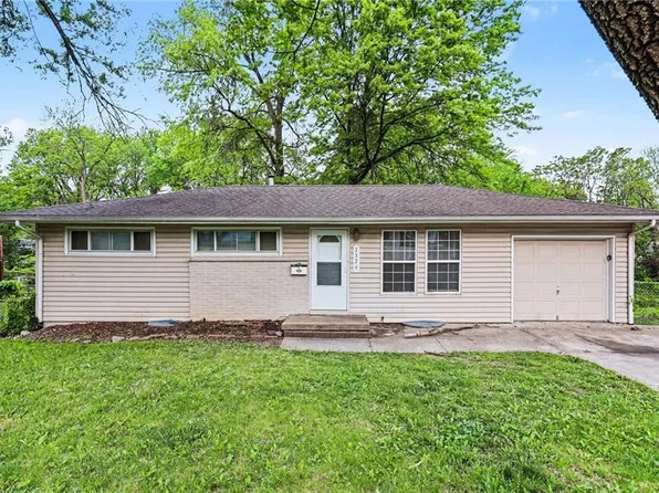 5324 Hunter St, Raytown, MO 64133