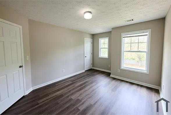 4515 Windale Dr — Photo 16