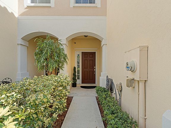 4th image of 1083 Pinewood Lake Court