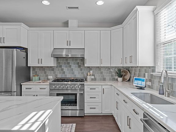 5th image of 1432 Palace Garden Way