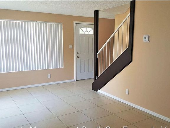 3rd image of 14501 Tupper St Unit 31