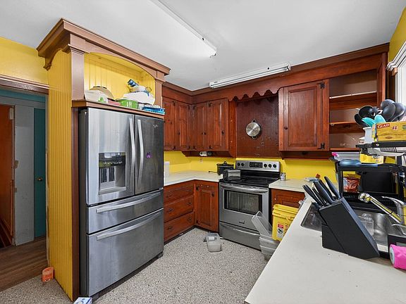 4th image of 31 Bible Hill Road