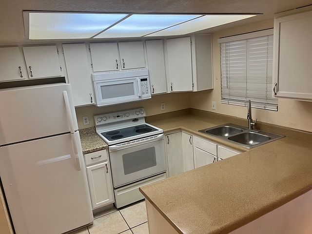 1st image of 2718 E Beck Ln APT 2