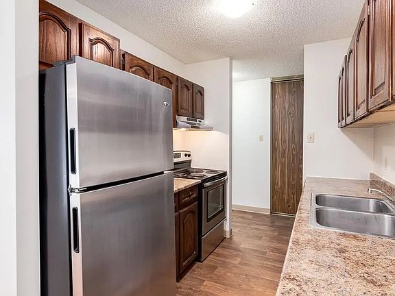 3rd image of 3805 Marlborough Dr NE #B304