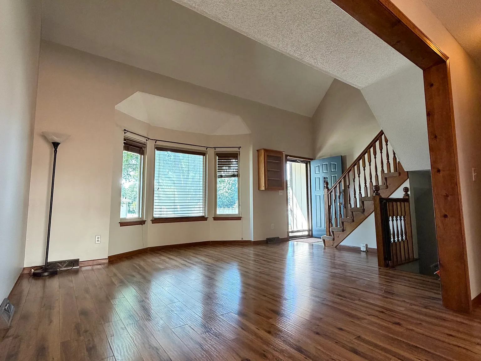 2 bed, 927 sqft, $1,850 — Photo 2